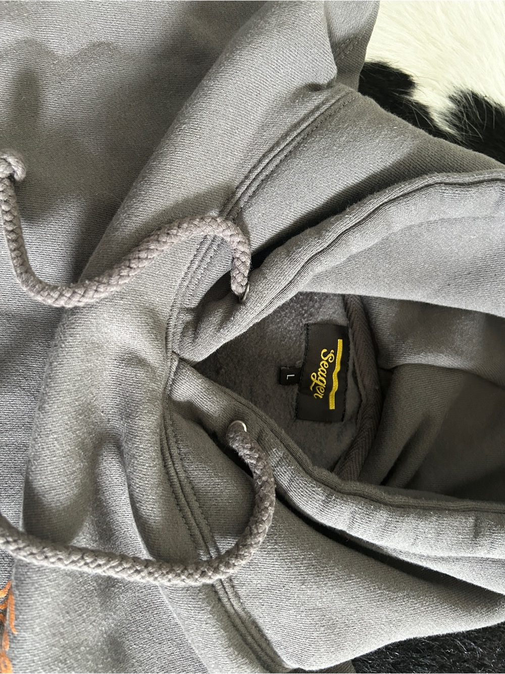 Seager Charcoal Gray Pullover Graphic Hoodie - Picture 3 of 5